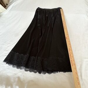 VTG Black Midi Slip Skirt Lace Trim Floral Elastic Waist  Large Dixie Bell
